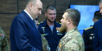 Евгений Солнцев встретился с финалистами кадровой программы «Герои Оренбуржья» - YasVesti.Ru