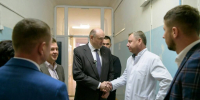 Евгений Солнцев взял на контроль капремонт в больницах Медногорска и Беляевки - YasVesti.Ru